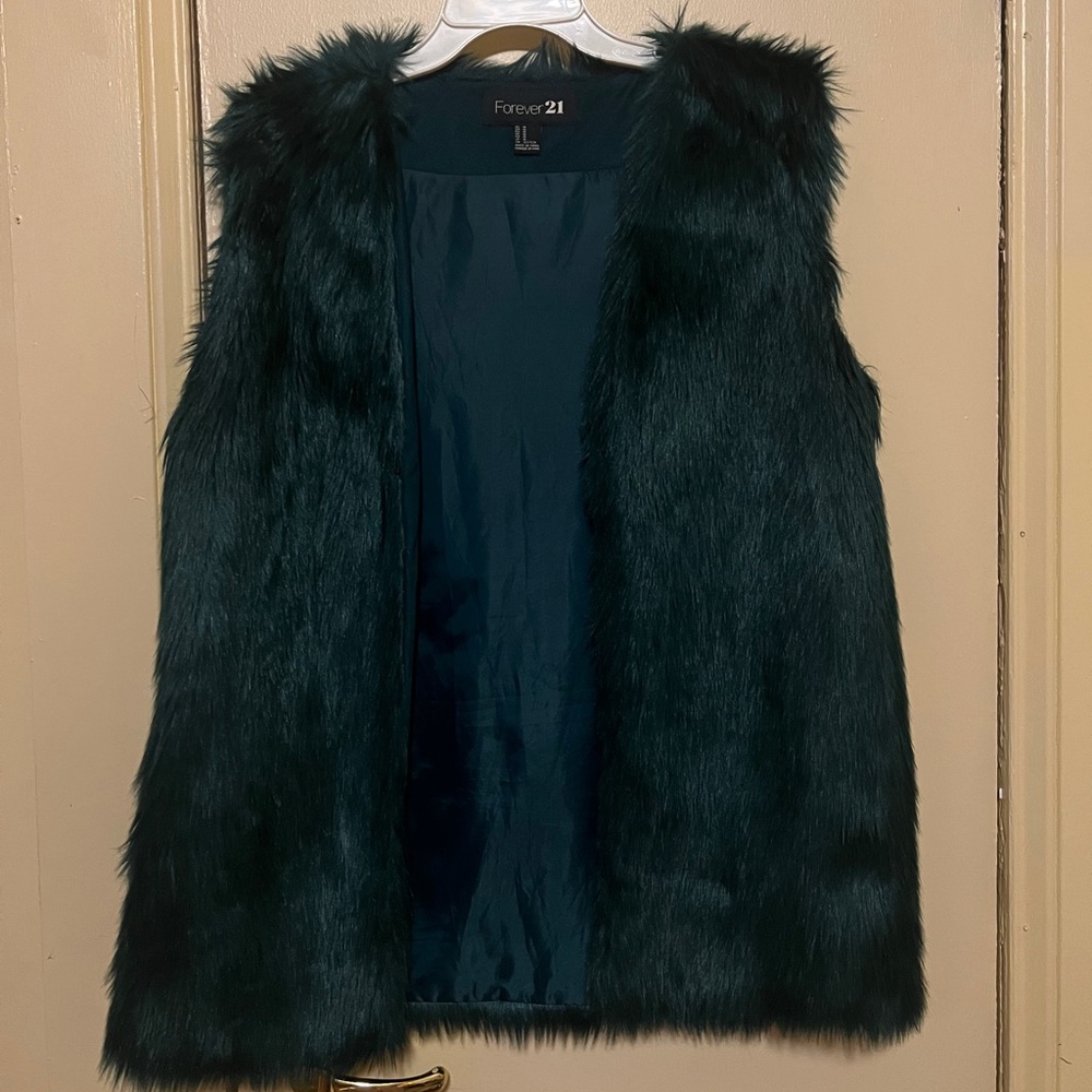 Green feather VEST